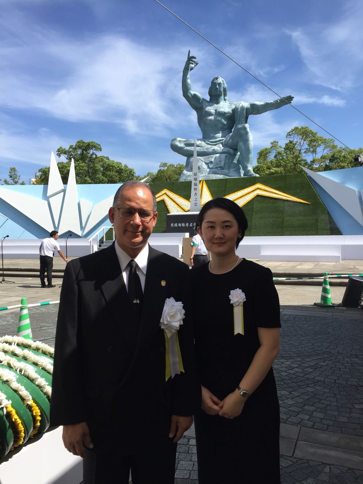 2. Hiroshima Ambassador Diaz with his wife Ayana Hatada Diaz in the Peace Memorial Park of Nagasaki city, on the occasion of the Ceremony in memory of the Atomic Bomb victims.